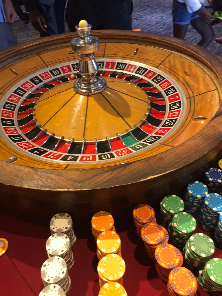 Casino World کھلاڑیوں کے لیے لائیو کیسینو سیکشن
